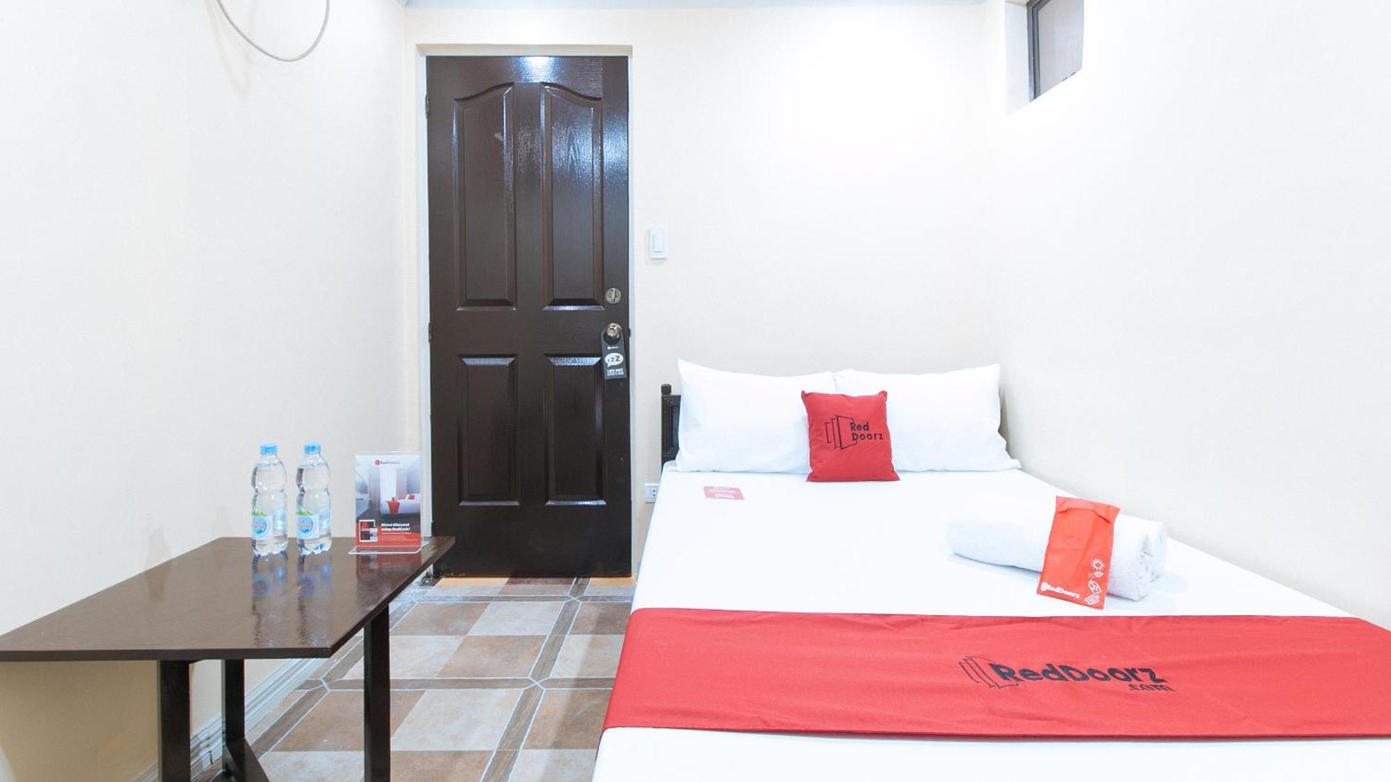 เรดดอร์ซ พลัส แอท แคนลีย์ เรซิเดนเชียล Hotel Pasig City ภายนอก รูปภาพ