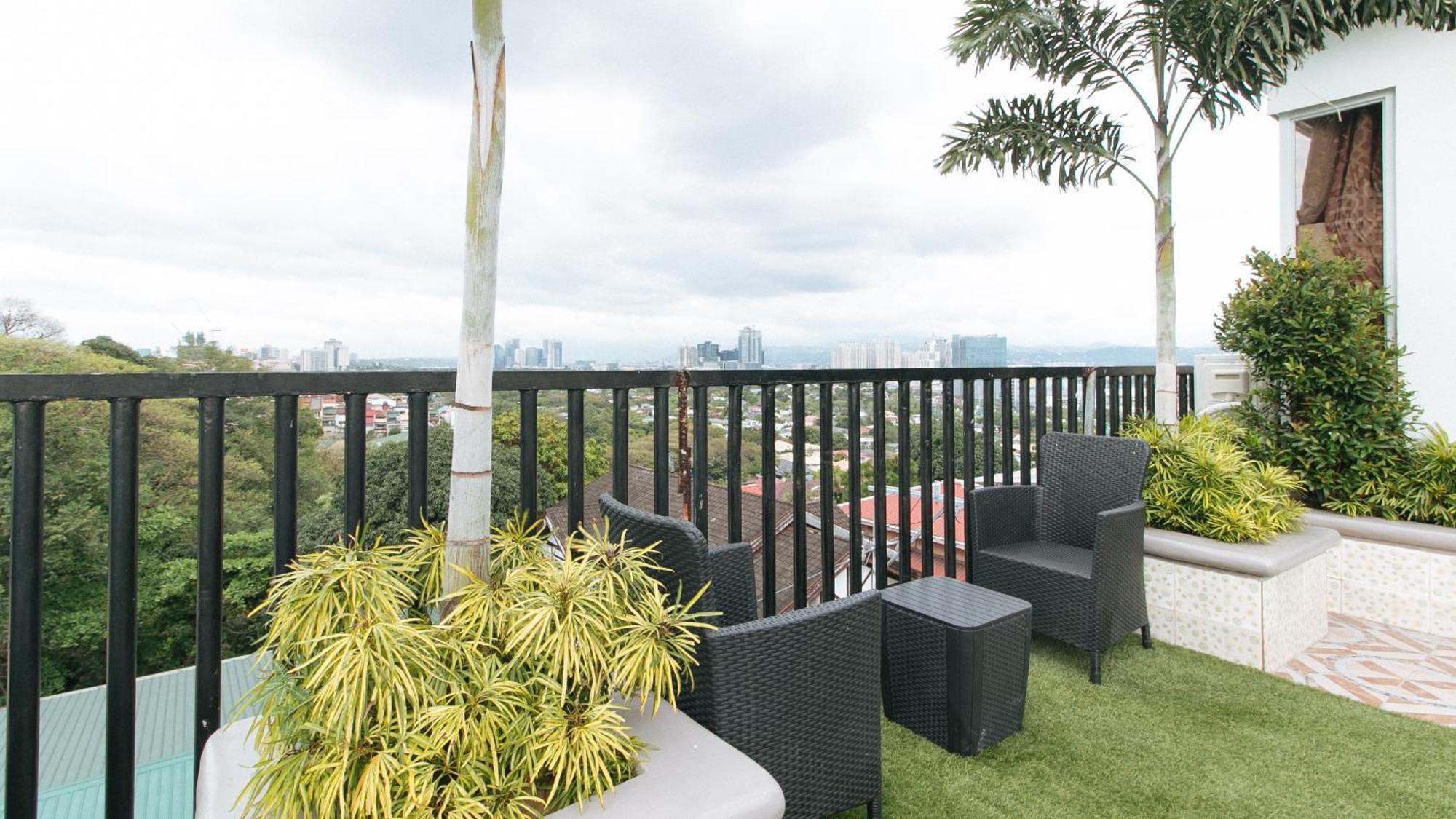เรดดอร์ซ พลัส แอท แคนลีย์ เรซิเดนเชียล Hotel Pasig City ภายนอก รูปภาพ